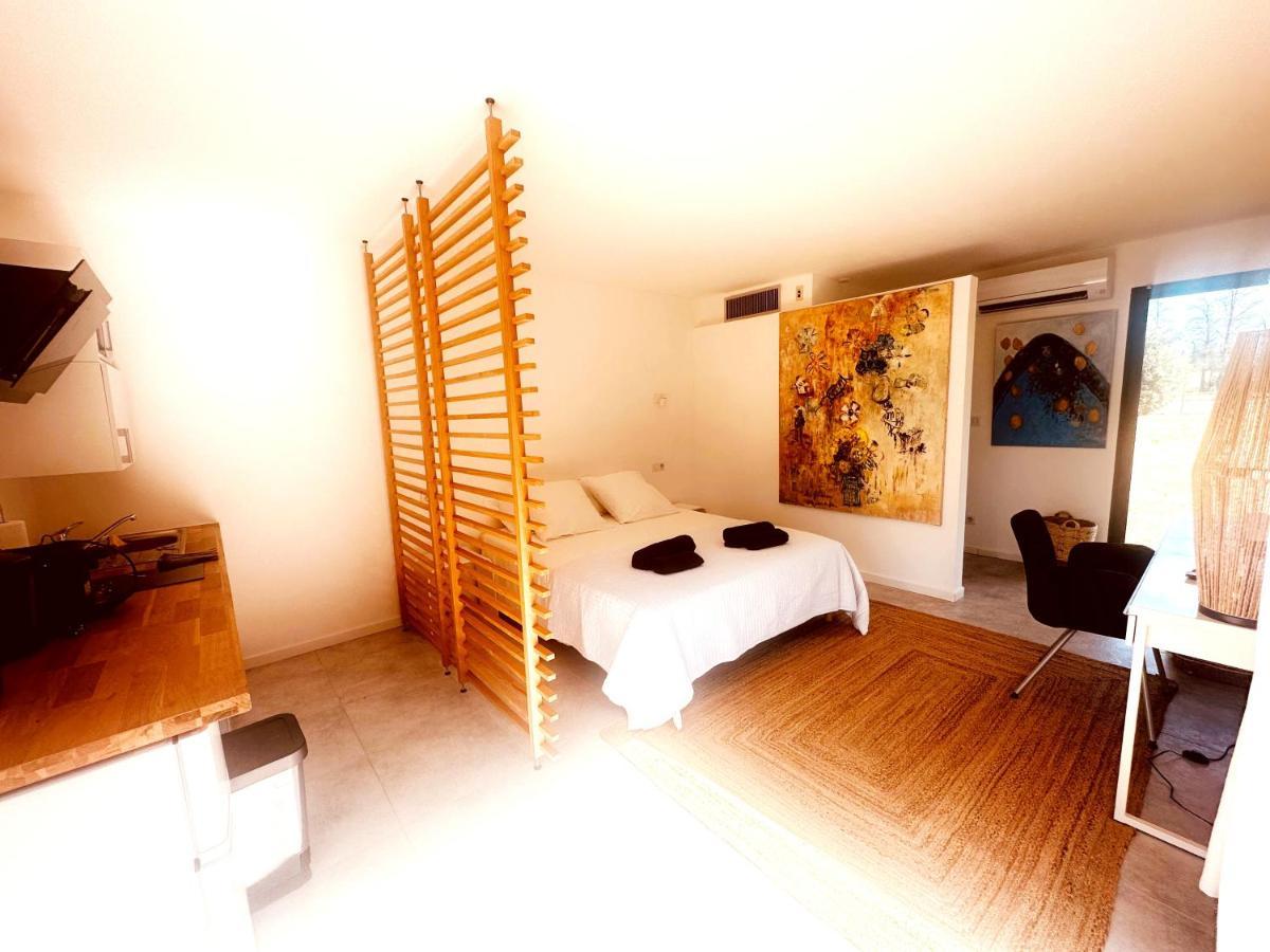 Appartement Les Madones à Nîmes Extérieur photo