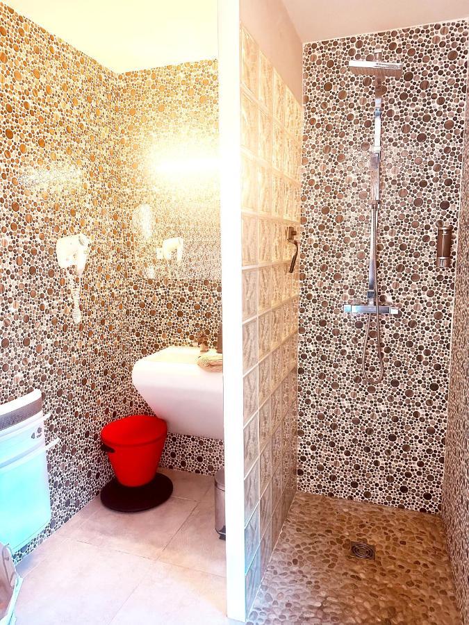 Appartement Les Madones à Nîmes Extérieur photo