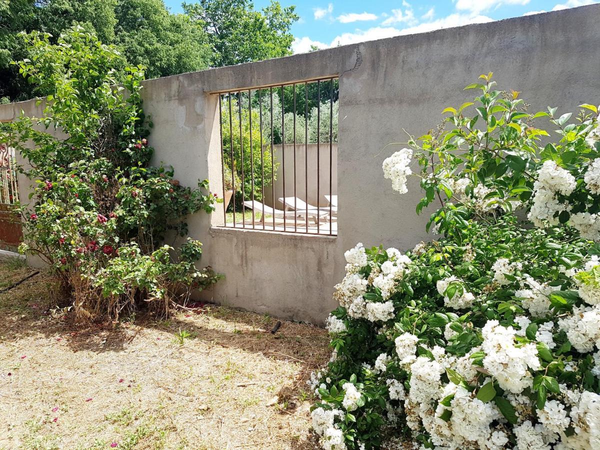 Appartement Les Madones à Nîmes Extérieur photo