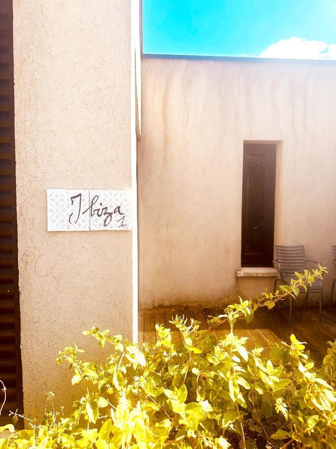 Appartement Les Madones à Nîmes Extérieur photo
