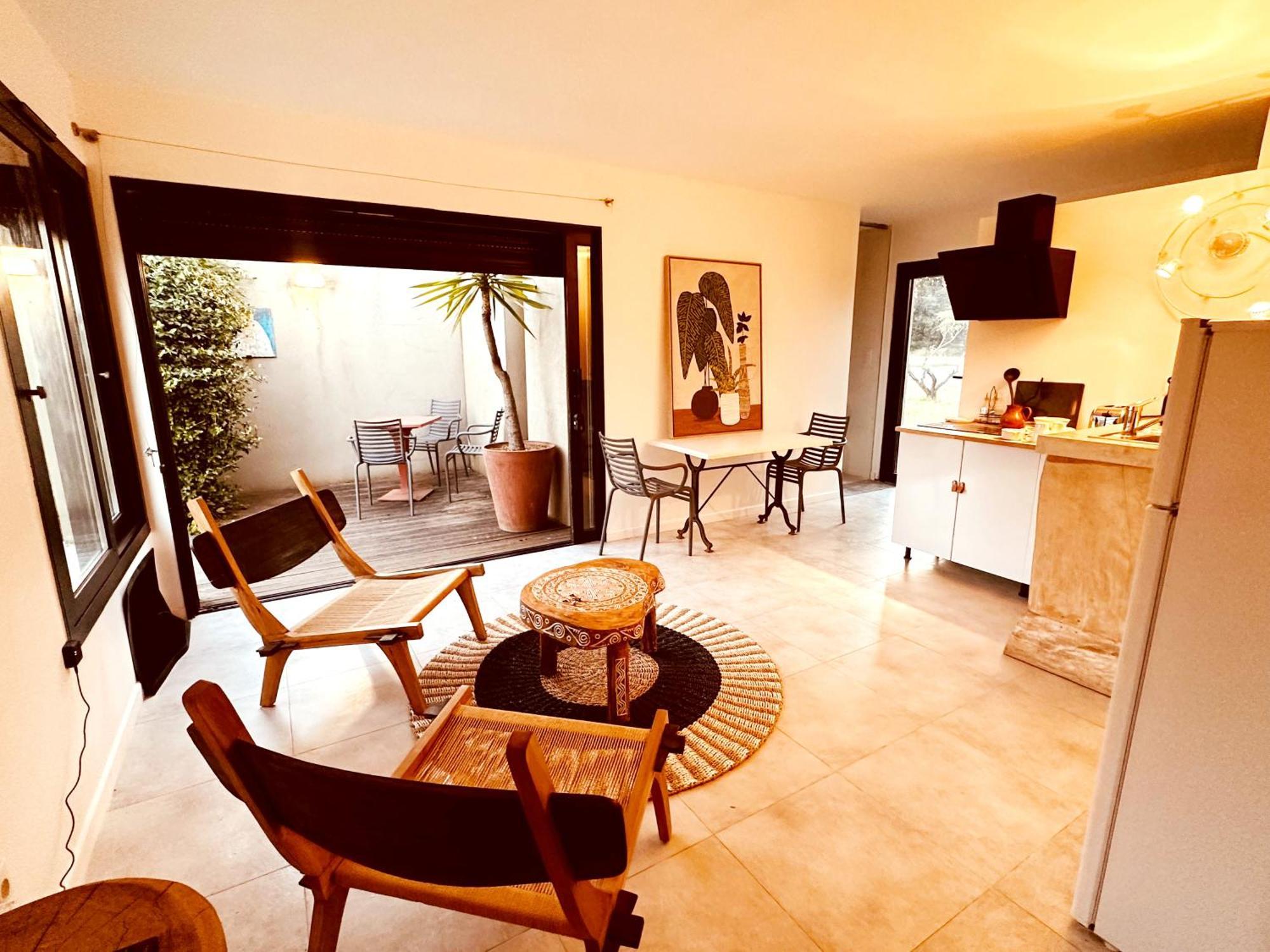 Appartement Les Madones à Nîmes Extérieur photo