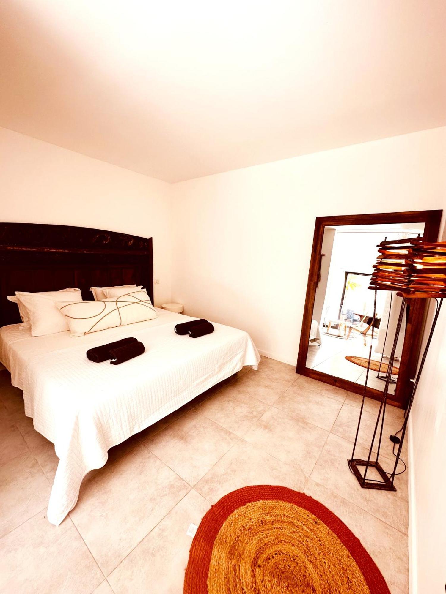 Appartement Les Madones à Nîmes Extérieur photo