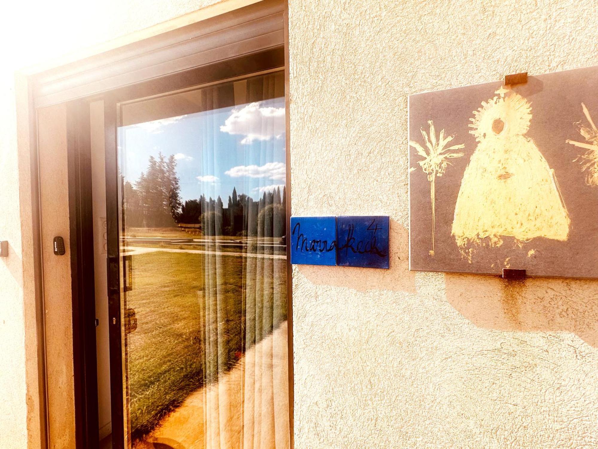 Appartement Les Madones à Nîmes Extérieur photo